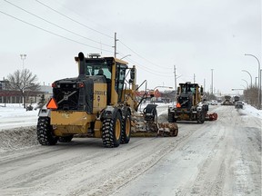 REGINA, SASK :  November 9, 2020  -- Crews were out in full force cleaning up snow in Regina on Monday, November 9, 2020.  

Leader-Post staff / Regina Leader-Post