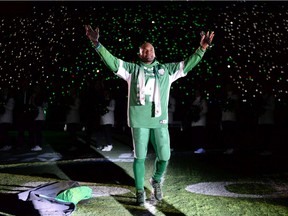 Rob Vanstone feels that former Saskatchewan Roughriders quarterback Darian Durant, shown at the closing ceremonies for the original Mosaic Stadium in 2016, belongs in the Canadian Football Hall of Fame.