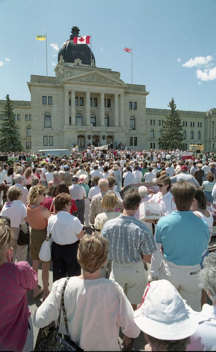 Weekender: 30 years ago Fair Share, Saskatchewan divided a