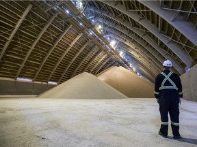 Nutrien employee Rob Staudinger  in a potash holding facility during a media tour at the Nutrien Cory Mine near Saskatoon, SK on Monday, August 12, 2019.