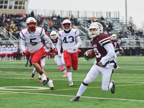 Isaac Foord of the Regina Thunder runs with the ball against the Calgary Colts on Sunday at Leibel Field.