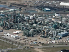 Motivé par un déversement au complexe de raffinerie Co-op en 2020 Coun.  Andrew Stevens (Ward) a demandé une plus grande transparence dans la déclaration des déversements d'effluents dans le système d'égouts de la ville de Regina.