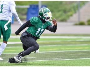 Linebacker Larry Dean has signed a one-year contract extension with the Saskatchewan Roughriders.