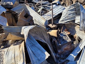 Suite à l'incendie qui a détruit la maison d'Ericsson près d'Alida en mars. Photo soumise par Angela Erickson.