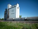 Terminal biji-bijian terlihat di Wolseley, Saskatchewan pada 13 Juni 2021.