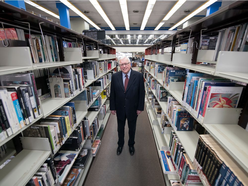 El presidente de la Junta de la Biblioteca Pública de Regina, Sean Quinlan, en 2020. El lector Shawne Arzab argumenta que cerrar la Biblioteca Central es innecesario.