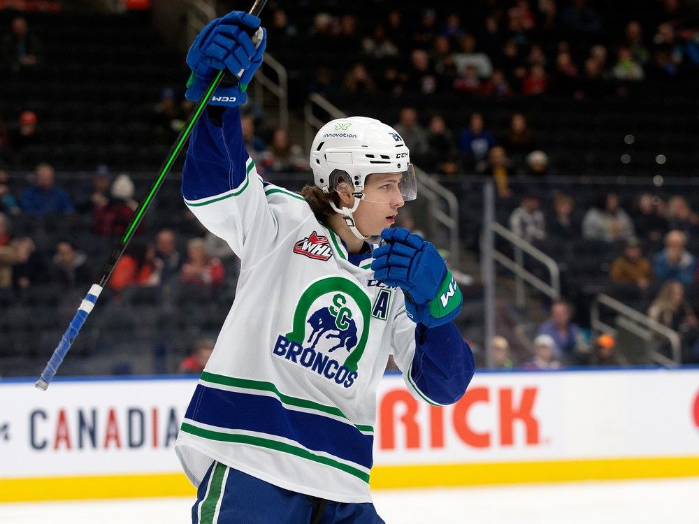 Swift Current Broncos' Josh Filmon has a sixth sense around the net