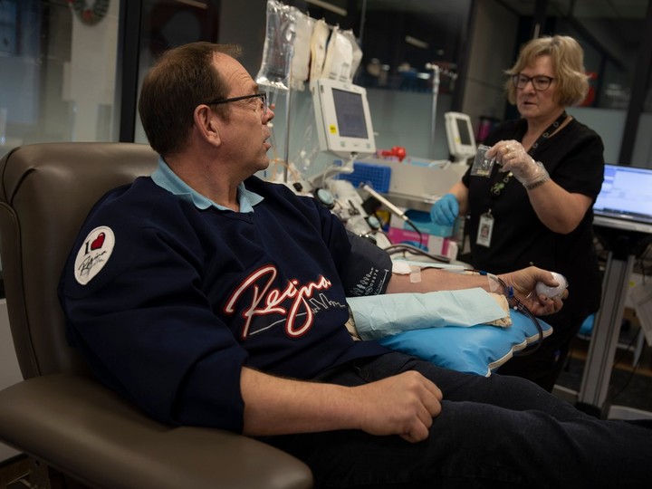  Wade Murray donates his blood for the 400th time at Canadian Blood Services on Friday, Dec. 29, 2023 in Regina.