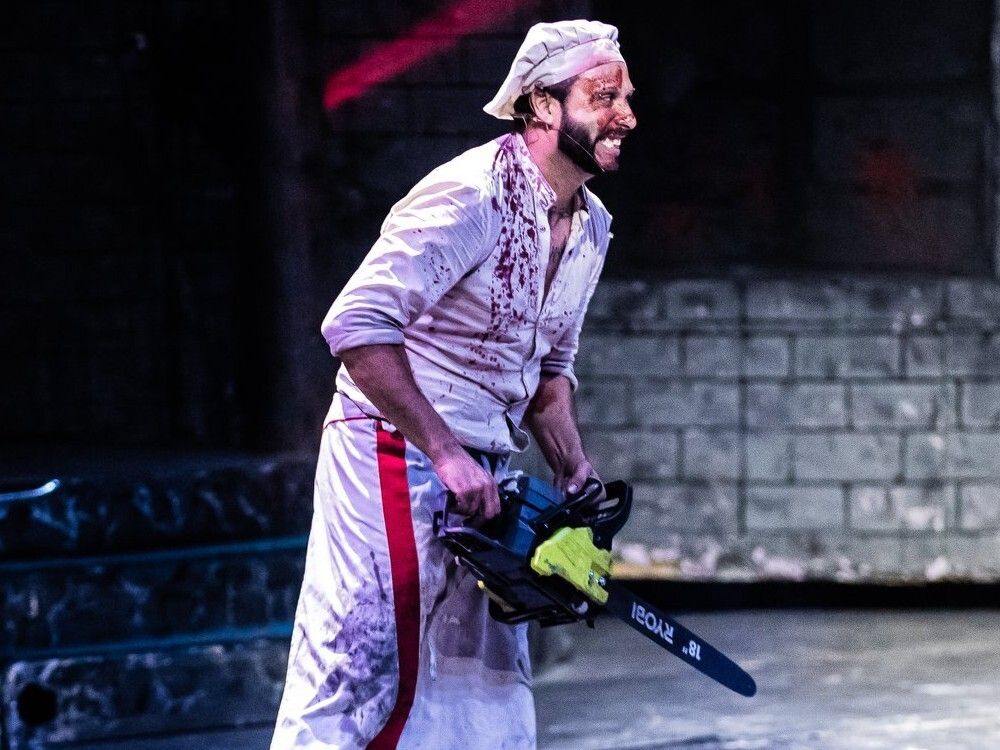 A serial killer with a machete at Paranormal Cirque