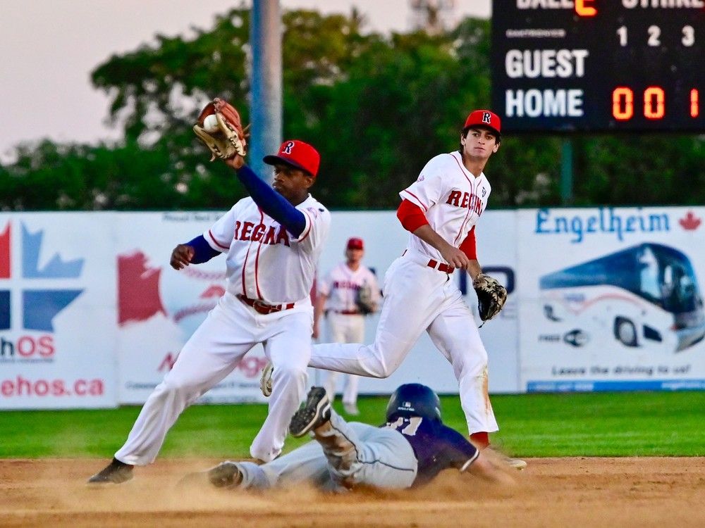 Sylvan Lake Gulls open championship baseball series with extra-inning win