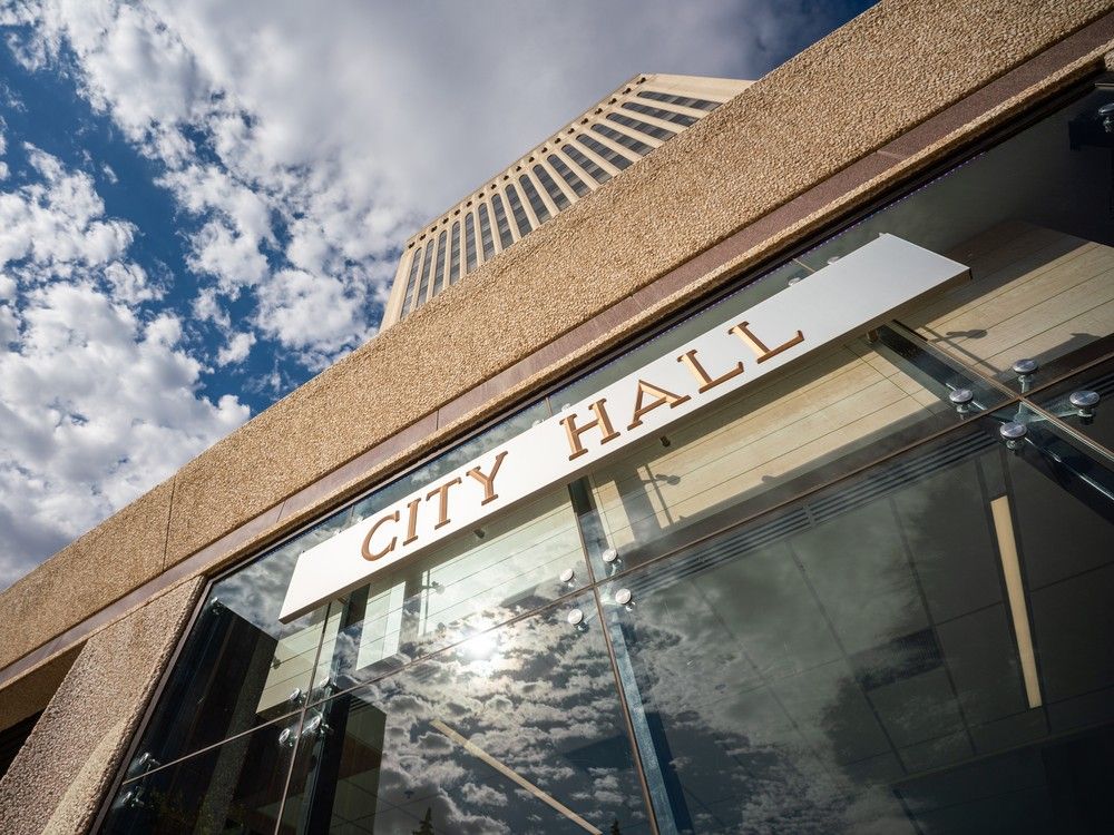 Two former employees who were suing the city over a severance dispute last year have withdrawn their claims and settled outside of court.