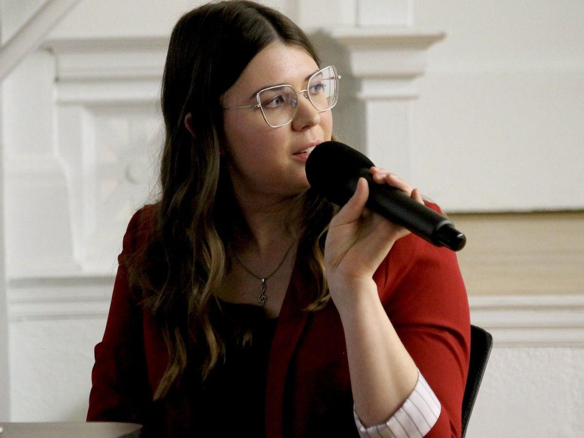 The Regina music community says ongoing concerns over a new elementary school band program have evolved into questions about transparency.