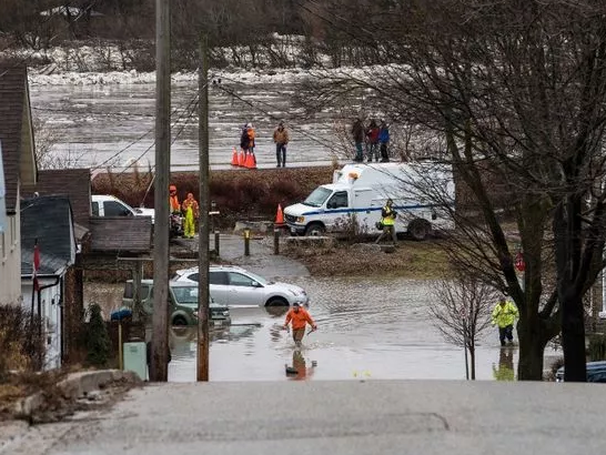 Brantford Under Evacuation Order Amid Flooding 