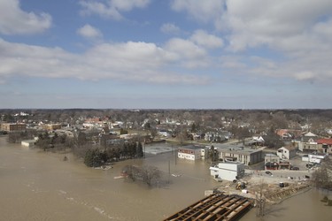 The Boardwalk apartment building in downtown Chatham, allows a view of the widespread flooding Sunday.  (Dax Melmer, Postmedia News)
