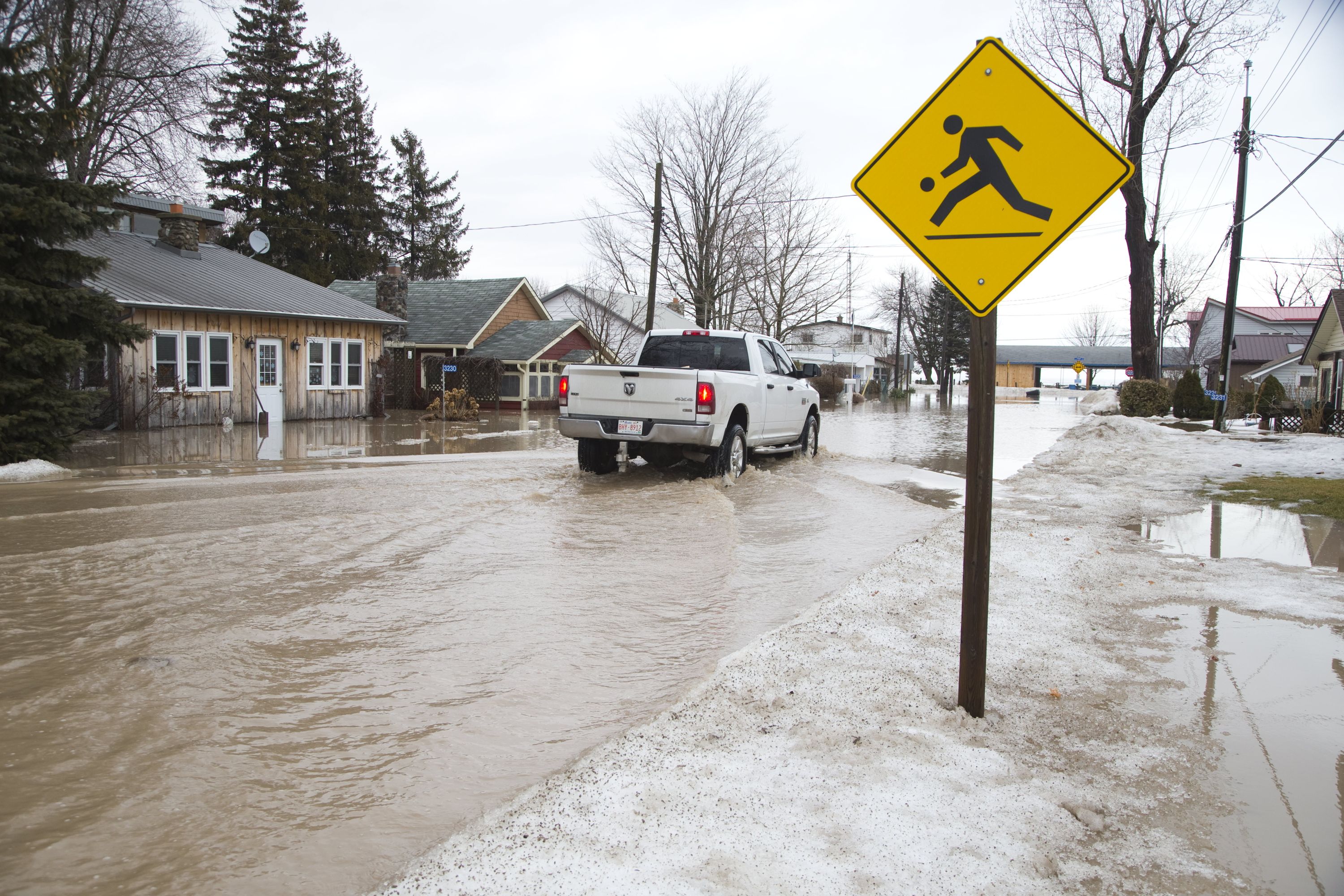 Rising temperatures, rain prompt flood watch for Catfish Creek | London ...