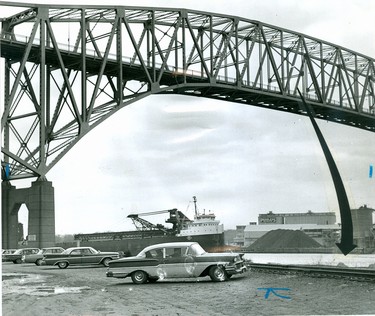 Blue Water Bridge , 1971. (London Free Press files)