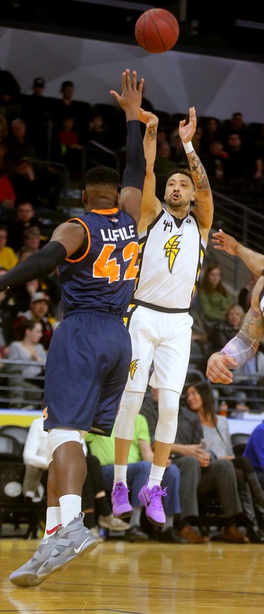 Ryan Anderson of the London Lightning goes on a four-for-four three-point shooting tear in the first half of their game Sunday April 1, against the Island Storm.
Mike Hensen/The London Free Press
