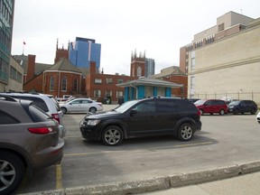 Parking lot on Clarence Street. (MIKE HENSEN, The London Free Press)