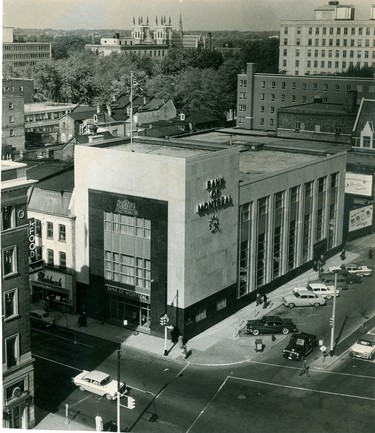 Bank of Montreal at Wellington and Dundas, 1958. (London Free Press files)