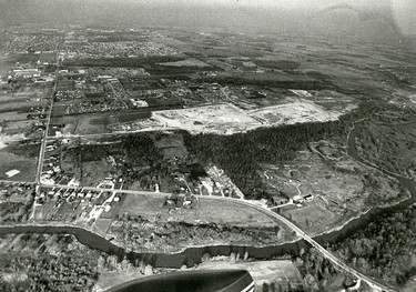 Aerial of Clarke sideroad Sanitation site, 1975. (London Free Press files)