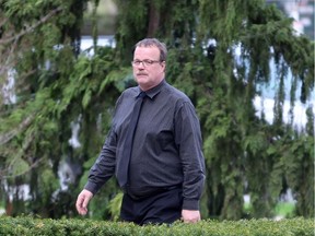John Paul Stone walks toward the Perth County Courthouse on Friday May 11, 2018 in Stratford, Ont. Terry Bridge/Postmedia Network