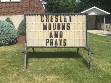 Sign in Chesley after fatal fire. (SHANNON COULTER, The London Free Press)
