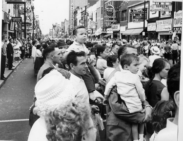 Crowd lined up on streets for Labor Day parade which will move down Dundas Street from Lyle to Labatt Park, 1966. (London Free Press files)