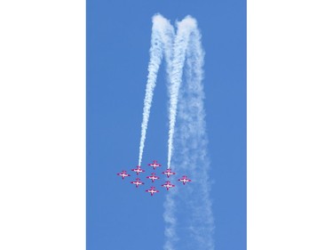 The Snowbirds, the Canadian Armed Forces award-winning precision flying team, perform  Sunday during the 2018 Great Lakes International Airshow in St. Thomas. Derek Ruttan/The London Free Press