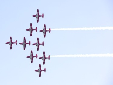 The Snowbirds, the Canadian Armed Forces award-winning precision flying team, perform  Sunday during the 2018 Great Lakes International Airshow in St. Thomas. Derek Ruttan/The London Free Press