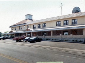 Colonial Hotel, Grand Bend at highways 81 and 21. (London Free Press file photo, 1988)