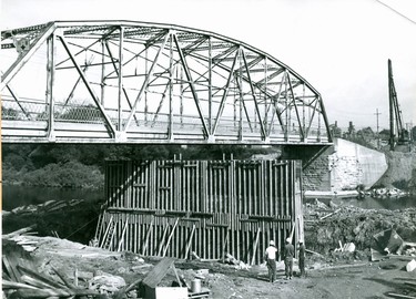 The old Highbury Avenue bridge south of Fanshawe Park Road will remain in use while the first half of a four-lane bridge is under construction, 1967. (London Free Press files)