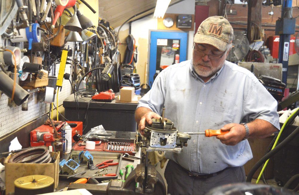 Boat industry sinking as mechanics dry up | London Free Press