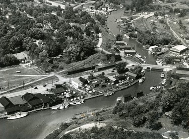 Aerial of Port Dover, 1956. (London Free Press files)