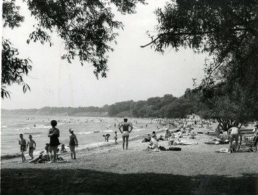Port Dover beach, 1966. (London Free Press files)