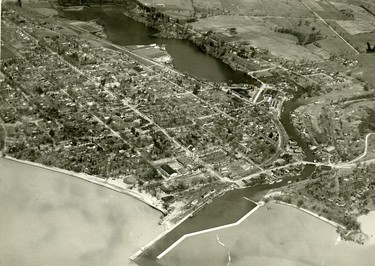 Aerial of Port Dover, 1951. (London Free Press files)