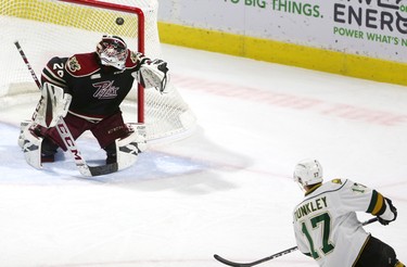Nathan Dunkley of the Knights opens the scoring with a wrister over the shoulder of Petes goaltender Hunter Jones during the first period of their game Friday November 16, 2018 at Budweiser Gardens. 
Mike Hensen/The London Free Press/Postmedia Network