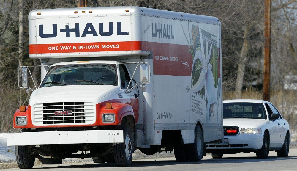 Two injured after U-Haul fleeing police crashes three times | London ...