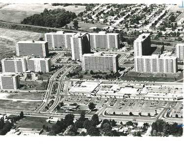 Aerial of London Green Acres complex, 1978. (London Free Press files)