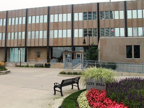 sarniacityhall