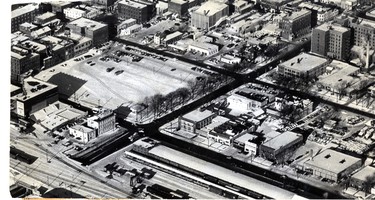 Aerial view of GSW property, now a parking lot at Wellington and York, with Hotel London at upper right, 1957. (London Free Press files)