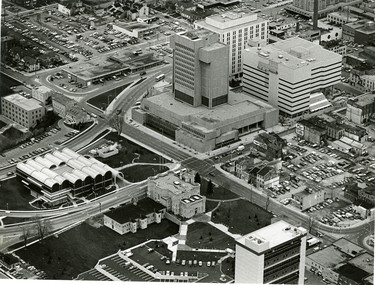 Aerial of downtown showing Museum London and London courthouse, corner of Dundas and Ridout before Budweiser Gardens was built, 1980. (London Free Press files)