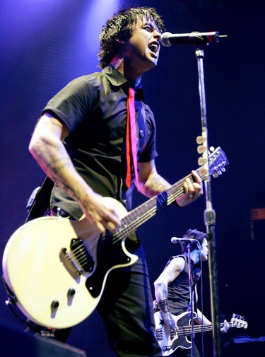 Billie Joe Armstrong lead Green Day into the John Labatt Centre Wednesday night May 4, 2005.n/a ORG XMIT: 3450