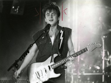 Colin James, male vocalist at Kiplings, 1991. (London Free Press files)