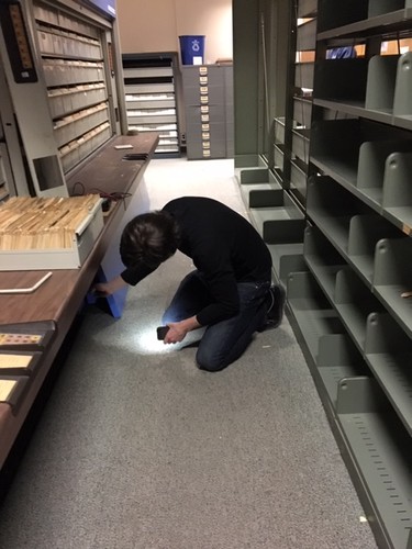 Wess Thornton, London Free Press IT works on fixing Free Press library lektriever during the move of newspaper clipping and photograph files from the newsroom of the London Free Press in London. The files will are destined for the London Public Library, on Dundas Street. (CHERYL CHUTE, The London Free Press)