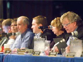 Council listens to comments from people at a public meeting about transit choices Wednesday at Centennial Hall. Many at the meeting urged council to adopt the entire $500 million bus rapid transit plan, which has been divided up into optional parts. (MIKE HENSEN, The London Free Press)