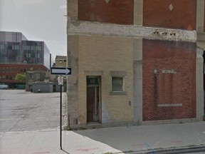 123 Queens Ave. (Google street view)
