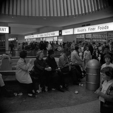 Shunpiker Tour, May 31, 1969. (London Free Press files, Weldon Archives)