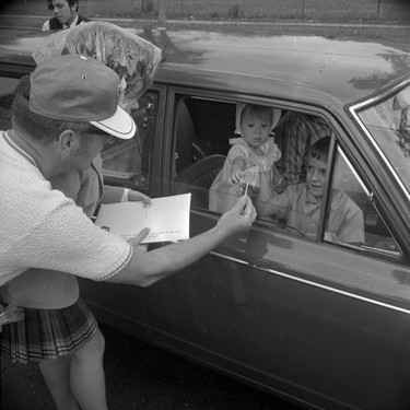 Shunpiker Tour, May 31, 1970. (London Free Press files, Weldon Archives)