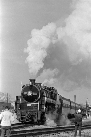 Shunpiker Tour, May 12, 1974. (London Free Press files, Weldon Archives)