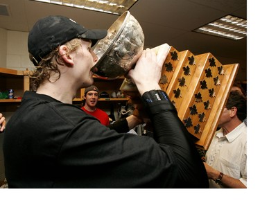 Memorial Cup final between the London Knights and the Rimouski Oceanic at the John Labatt Centre in London Ontario, May 29/053; Corey Perry MVP takes a drink from the Stafford Smythe MVP cup. (Dave Chidley The London Free Press)